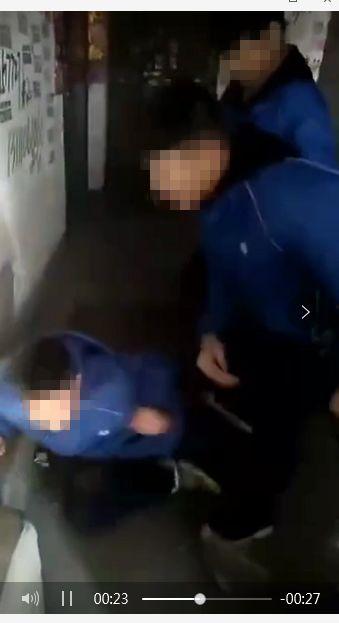 蓝台爆料人被殴打视频大全,现场视频曝光引关注