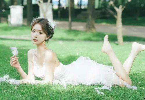 吃瓜女网红视频滤镜在哪,吃瓜女网红视频滤镜生成全解析 第3张 吃瓜女网红视频滤镜在哪,吃瓜女网红视频滤镜生成全解析 第3张